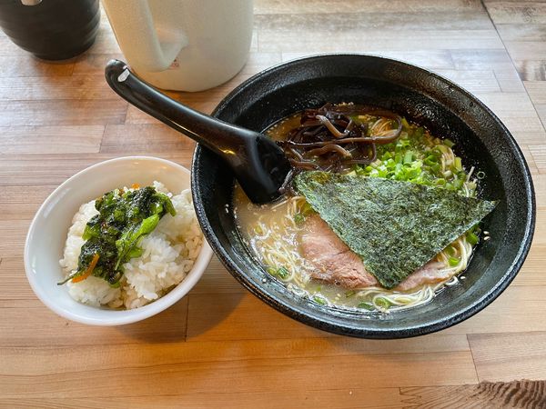 「とんこつラーメン」@とんこつ名人 かつみ屋 本店の写真