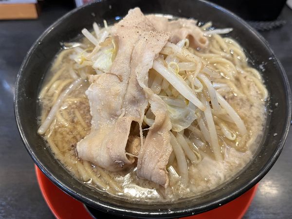 「ド根性の醤油（太麺、麺男盛り）」@神戸ちぇりー亭 三田176号線店の写真