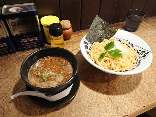 「濃厚魚介つけめん 850円」@麺やゼットンの写真