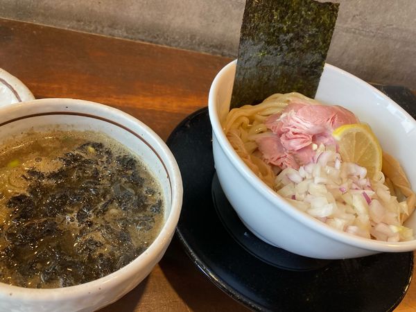 「ニボシつけめん+刻み玉葱、バラのり」@中華蕎麦 志の写真