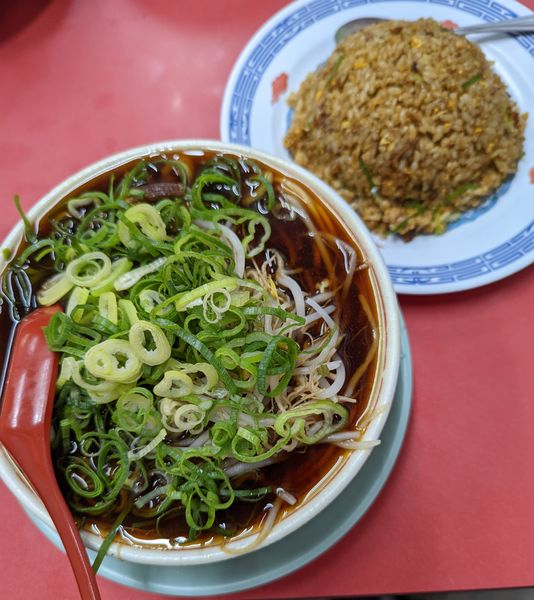 「中華そば+ネギ+ヤキメシ」@新福菜館 本店の写真