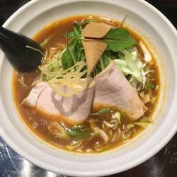 醤油ラーメン(800円)