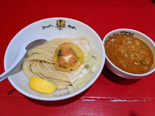 「トマトつけ麺➕中盛り➕半ライス」@ゴールデンタイガーの写真