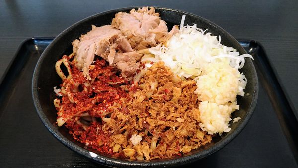 「【限定】冷やし汁なしスッパメン(ニンニク)」@THE FATTON 静大前店の写真