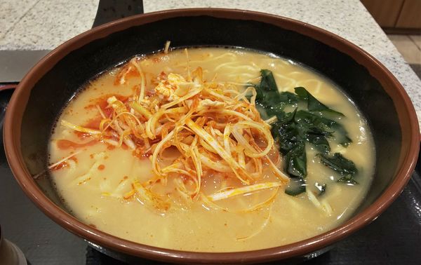 「辛ねぎ味噌ラーメン（530円）」@名代 富士そば 十条店の写真
