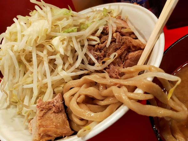 「大つけ豚（野菜・にんにく）」@ラーメン二郎 府中店の写真