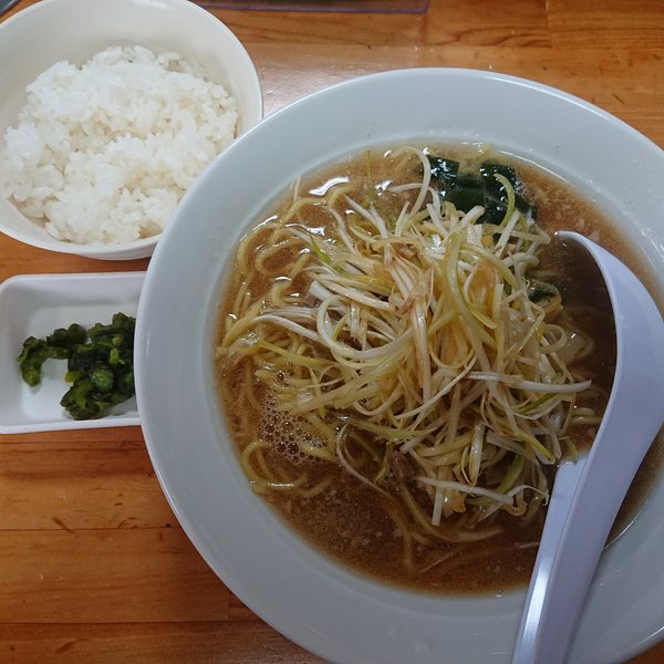 「ネギラーメン750円、小ライス100円」@ラーメン屋 奥州の写真
