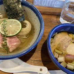 昆布水つけ麺醤油（並）