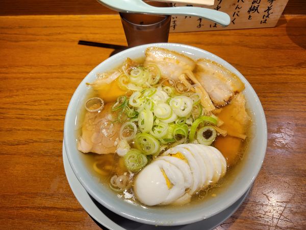 「中華そば+スライス玉子」@えっちゃんラーメン。の写真