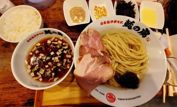 「昆布水つけ麺」@自家製中華そば 麺の虜の写真