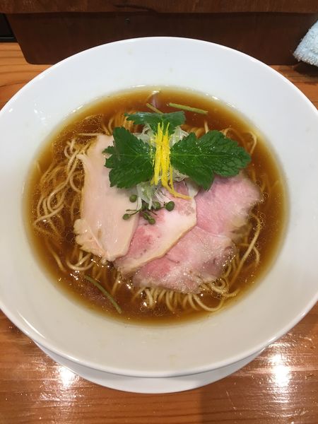 「鶏そば　醤油(900円)」@麺LABOひろの写真