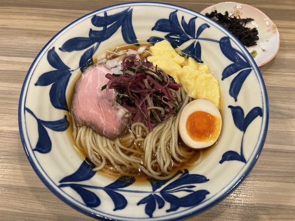 「がごめ昆布の冷やしぶっかけ 930円+味玉60円」@鳥そば 真屋の写真