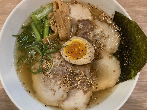 「塩チャーシュー 935円」@天下一らーめんの写真