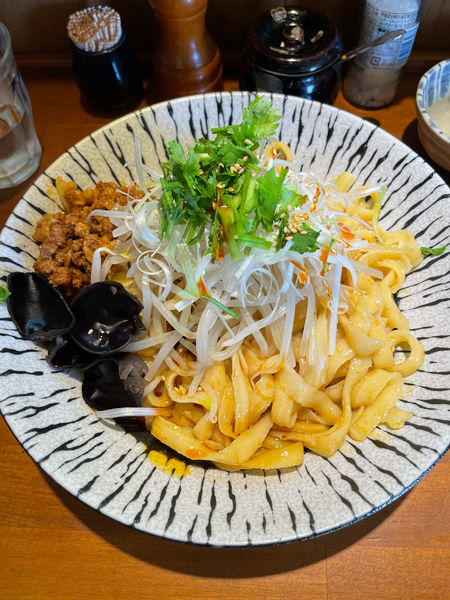 「汁なし麻辣麺 辛口」@刀削麺 大鵬の写真
