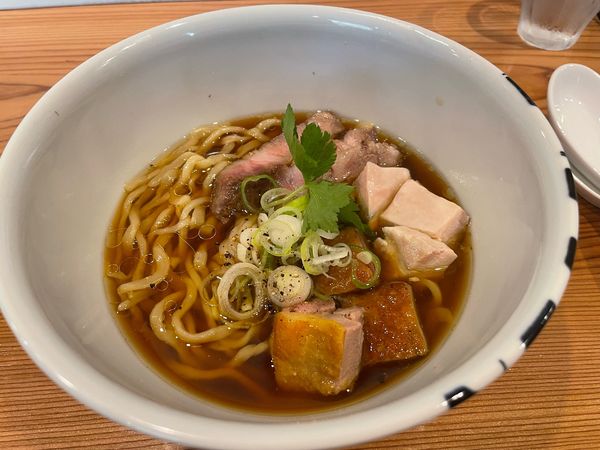 「らーめん1000円、得肉三昧800円」@らーめん かねかつの写真