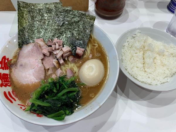 「上ラーメン中盛り」@ラーメン 三浦家の写真