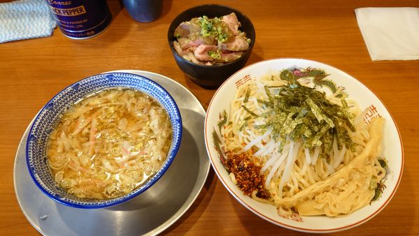 「【限定】坂戸つけめん 900円+ローストポーク丼 200円」@びんびん豚 坂戸店の写真