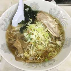 醤油ラーメン(600円)