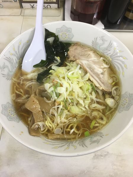 「醤油ラーメン(600円)」@鶴の恩がえしの写真