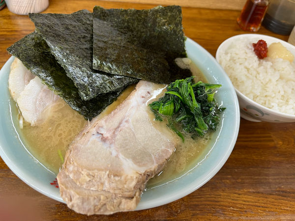 「チャーシューメン ¥950  半ライス ¥80」@横浜家系ラーメン上々家の写真