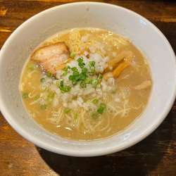 濃厚鶏白湯大盛