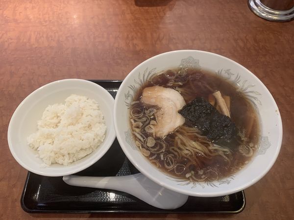 「ラーメン+半白飯」@中華 わたるの写真