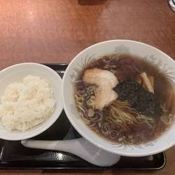 ラーメン＋半白飯