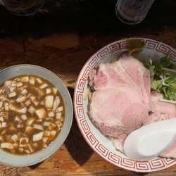 豚ニボ冷やしつけ麺
