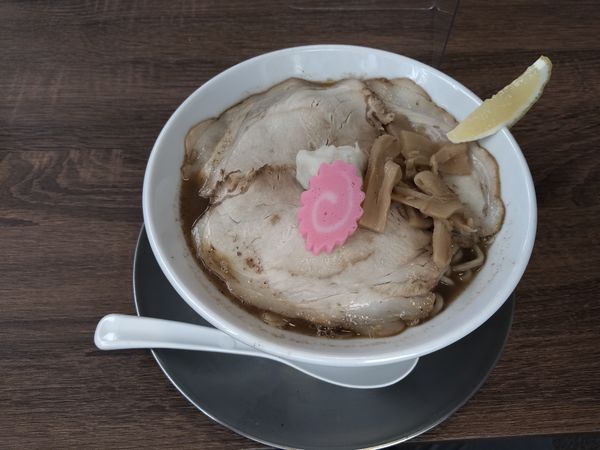 「秋刀魚煮干し蕎麦チャーシュートッピング」@秋刀魚煮干し蕎麦 高倉の写真