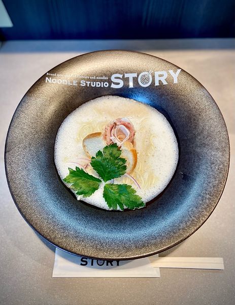 「泡鶏白湯ラーメン」@NOODLE STUDIO STORYの写真