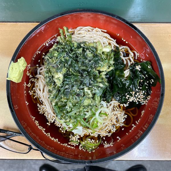 「春菊天そば（冷し）」@天亀そば 神田店の写真