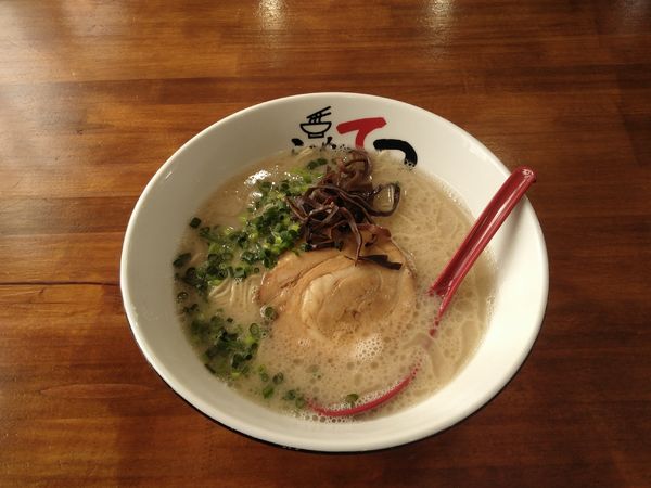 「とんこつらぁめん730円」@ラーメンてつ 埼玉蓮田支店の写真