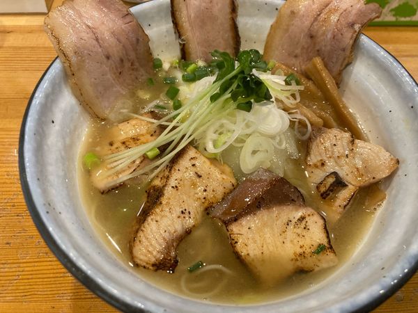 「鰤チャーシュー麺　塩」@めんや 正明の写真