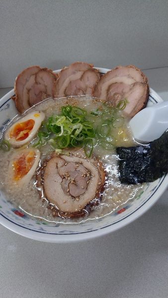 「特製背脂4倍塩ラーメン」@ラーメン・ぶーけの写真