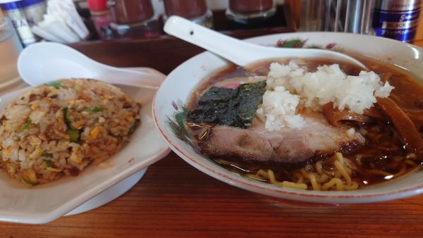 「Aセット　ラーメン＋ミニチャーハン  カタメ」@らーめん おゆうの写真