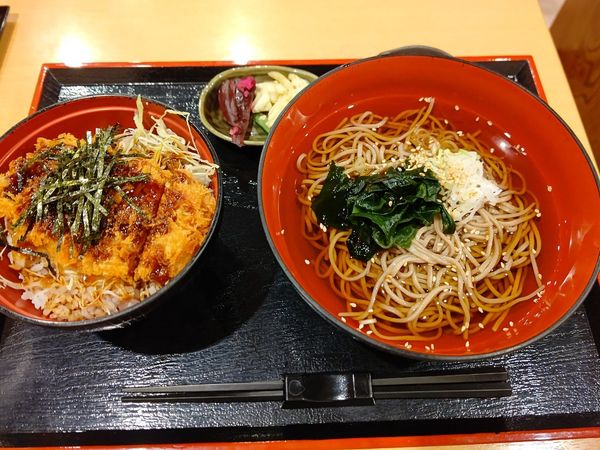 「ミニヒレソースカツ丼と冷たいそば870円」@田舎料理しおんの写真