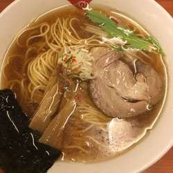 鶏だし　醤油　中華そば(790円)