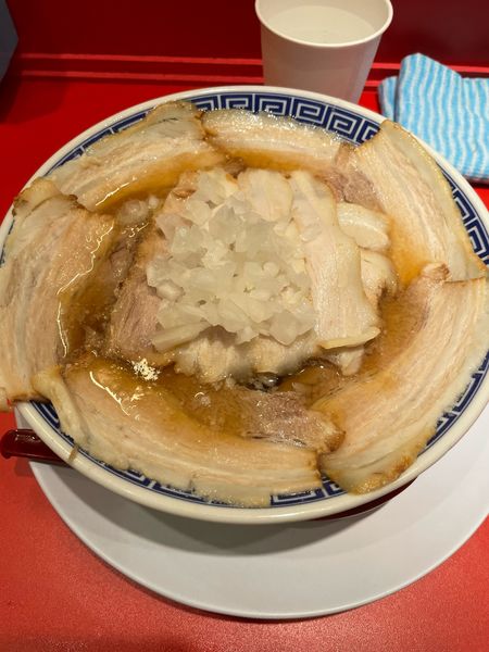 「背脂中華チャーシュー」@新潟発祥ラーメンなおじ 上北沢店の写真