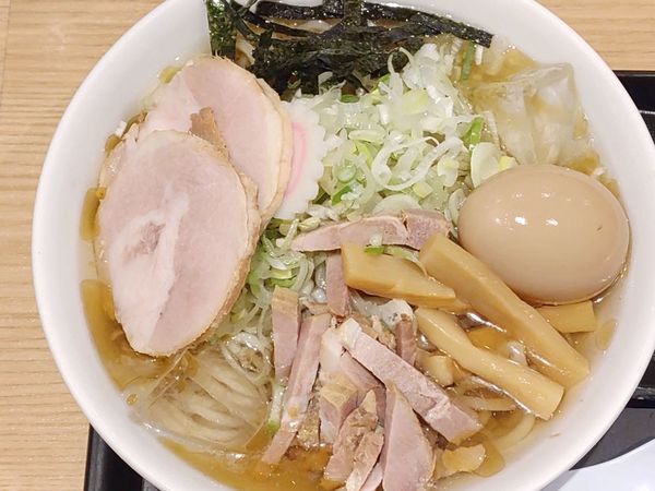 「冷やかけ＋半熟味玉＋チャーシュー」@舎鈴 亀戸駅東口店の写真