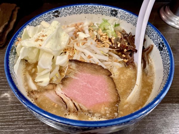 「サッポロ赤星 → 熊本豚骨らーめん ＋ 替玉」@三鷹食堂いなりの写真