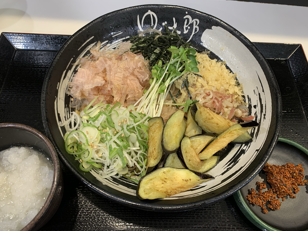 「冷し薬味そば(600円)+鬼おろし(クーポン利用)」@ゆで太郎 西五反田本店の写真