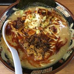 担々豚骨(750円)