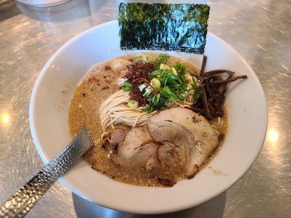 「豚濁ソバ+半替玉」@BASSANOVAの写真