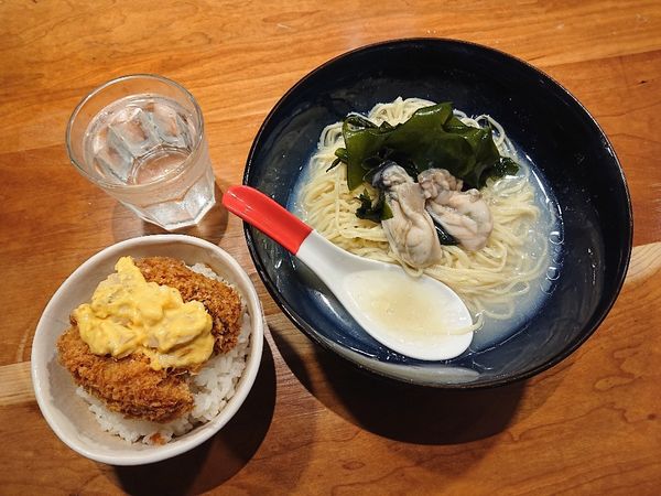 「牡蠣冷やし塩かけそばとジンジャータルタルソース牡蠣フライ定食」@ジンジャーヘッドバッドの写真