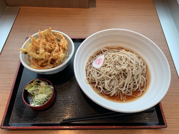 「ぶっかけそばとかき揚げ小丼」@そばいち ペリエ海浜幕張店の写真