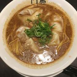 鶏白湯　醤油雲呑ラーメン(950円税別)