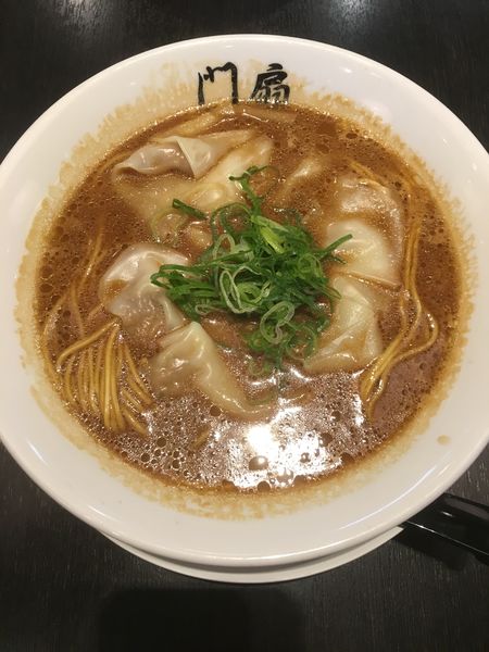 「鶏白湯　醤油雲呑ラーメン(950円税別)」@鶏白湯ラーメン京都祇園 門扇 アリオ亀有店の写真