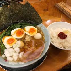 味玉ラーメン＋サービス半ライス