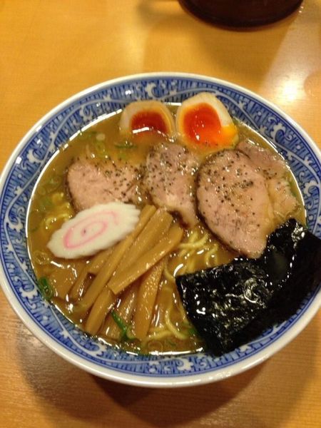 「特製中華そば」@中華そば 青葉 中野本店の写真