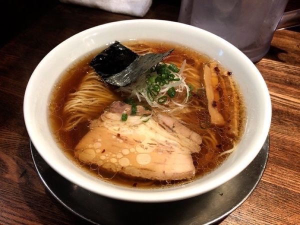 「醤油の旨味ソバ」@Tomboの写真